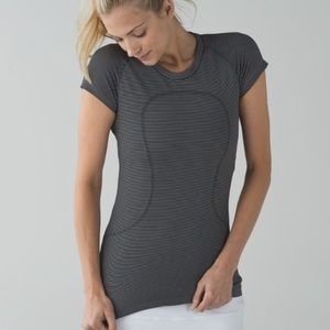 Lululemon Swiftly Tech Short Sleeve Crew - 
Hyper Stripe Black Sz 6